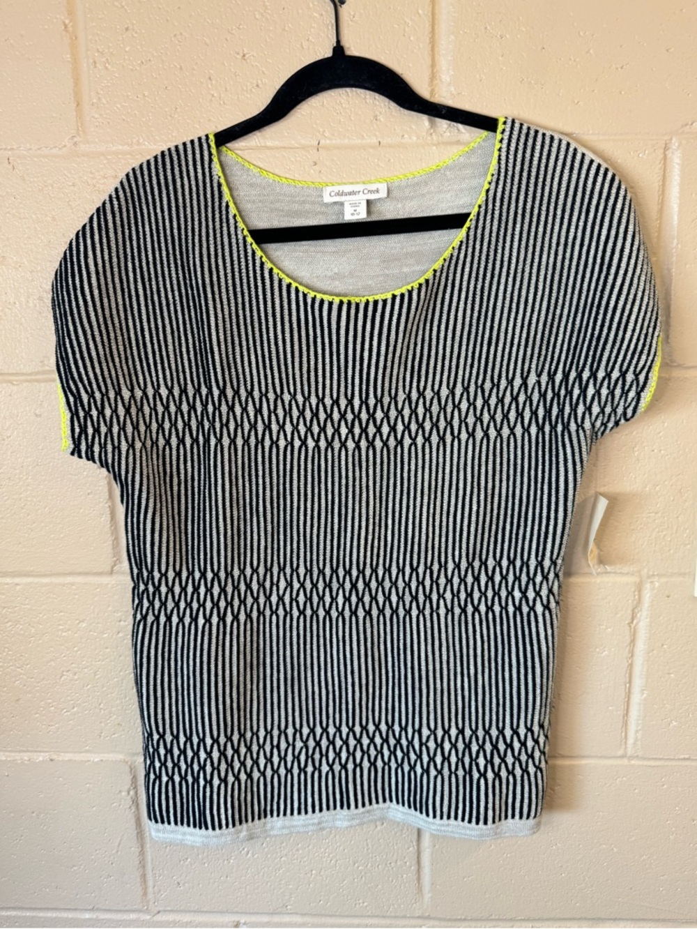 NWT Coldwater Creek Lime Twist Top in Size Medium